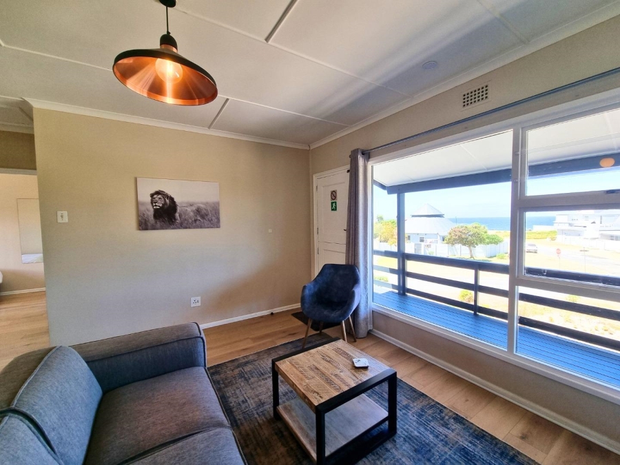 To Let 2 Bedroom Property for Rent in Sandbaai Western Cape